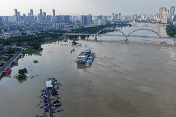 逸富盈策略 加密巡查、备足物资——广西南宁防汛一线直击